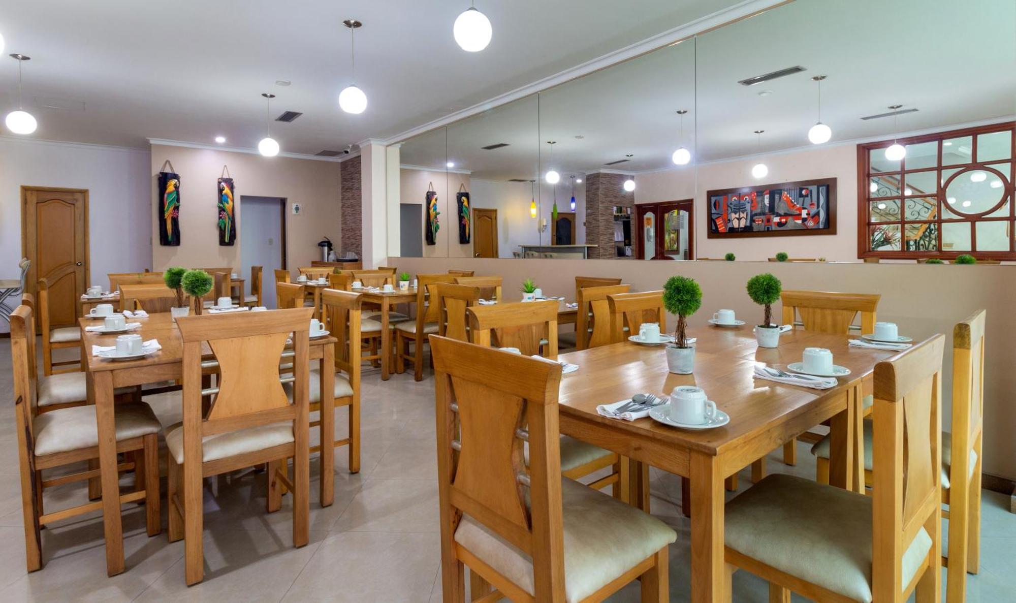Hotel Costa Bonita Monteria Exterior photo